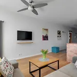 Staywin Riverfront Lofts Apartmán *