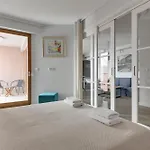 Staywin Riverfront Lofts Apartmán