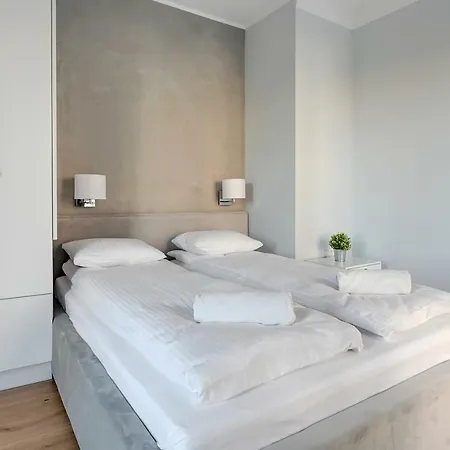 Staywin Riverfront Lofts Apartman