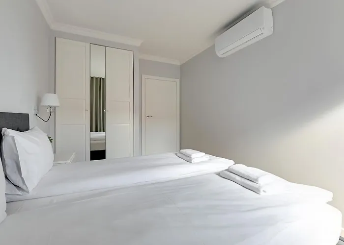 Staywin Riverfront Lofts Apartment