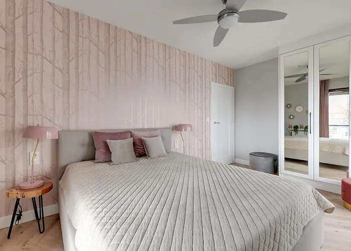 Staywin Riverfront Lofts Apartment *