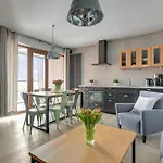 Staywin Riverfront Lofts *